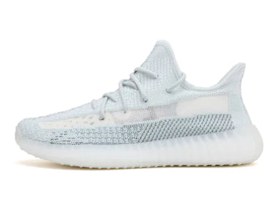 Yeezy 350 V2 Zapatillas Negras y Blancas con Estrella